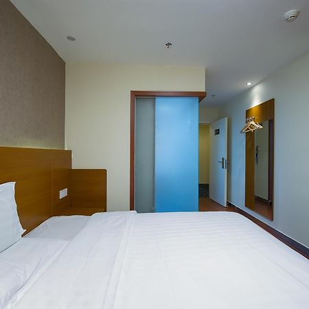 7Days Inn Premium Beijing Chaoyangmen Екстериор снимка